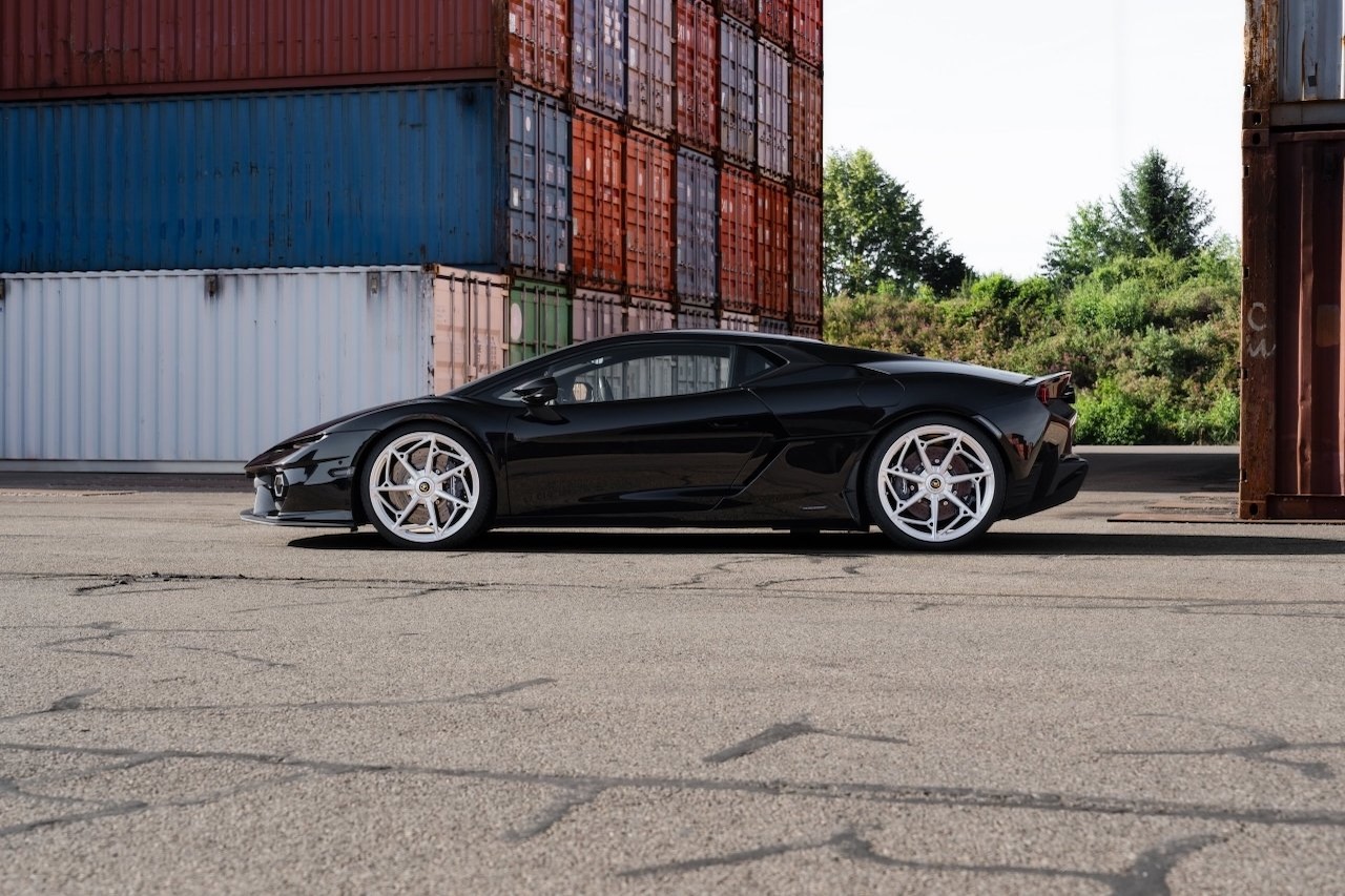NOVITEC ランボルギーニTemerario